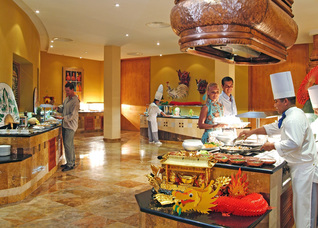 La Pagoda - Buffet - Iberostar Paraiso Lindo - 5 Star All-Inclusive Resort, Riviera Maya, Mexico La Pagoda - Buffet - Iberostar Paraiso Lindo - 5 Star All-Inclusive Resort, Riviera Maya, Mexico